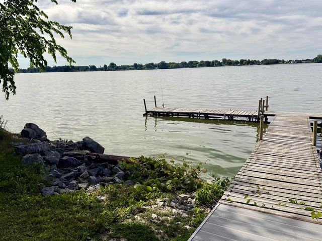 N9296 Idle Hour Drive, Randolph, WI 53956
