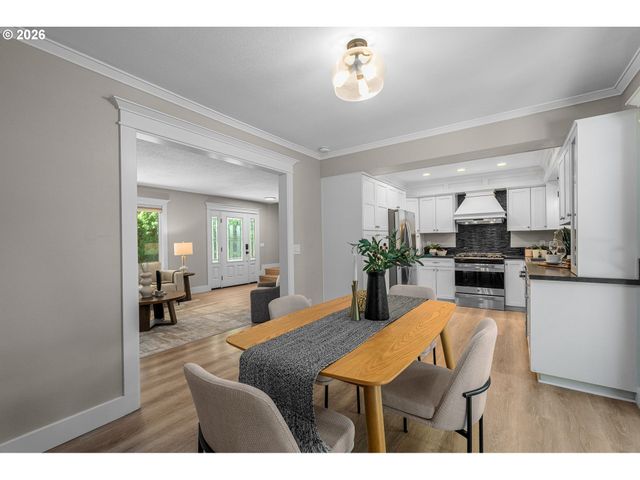 5309 CHILDS Rd, Lake Oswego, OR 97035