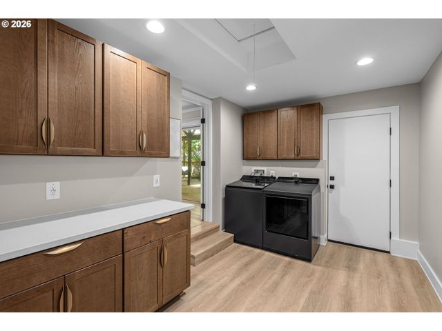 5309 CHILDS Rd, Lake Oswego, OR 97035