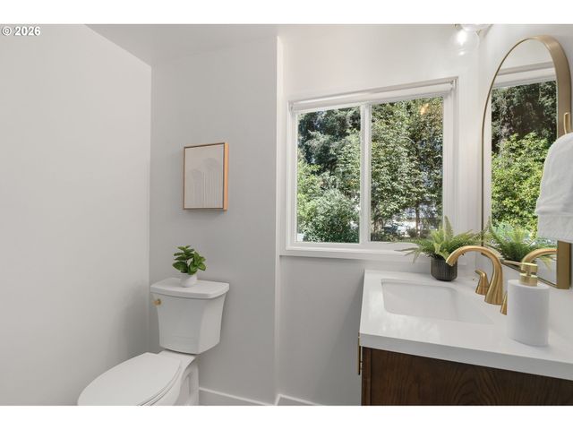 5309 CHILDS Rd, Lake Oswego, OR 97035