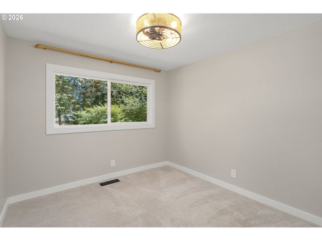 5309 CHILDS Rd, Lake Oswego, OR 97035
