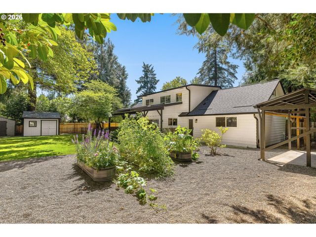 5309 CHILDS Rd, Lake Oswego, OR 97035