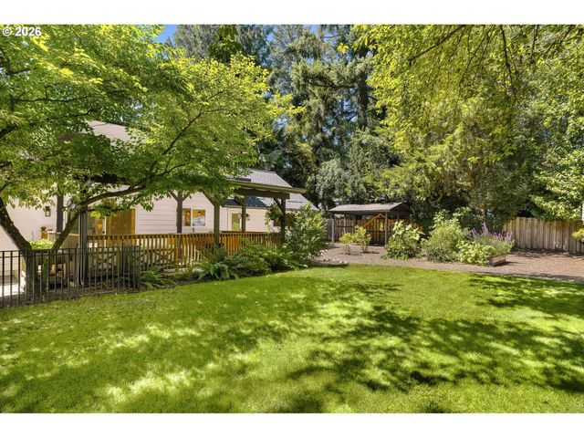 5309 CHILDS Rd, Lake Oswego, OR 97035
