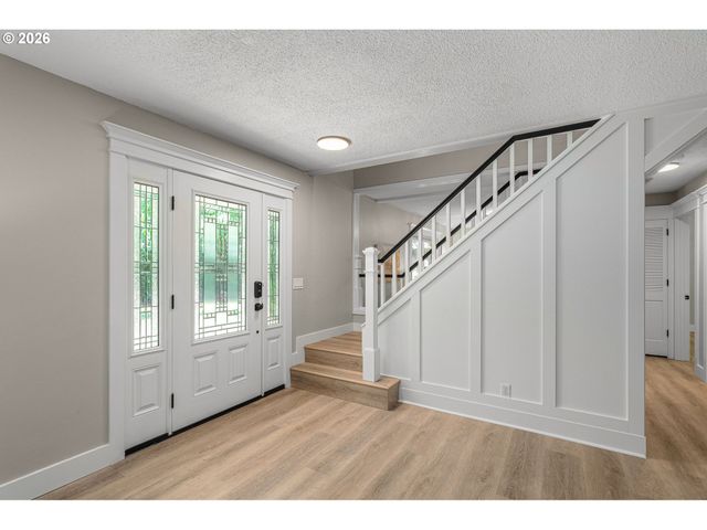 5309 CHILDS Rd, Lake Oswego, OR 97035