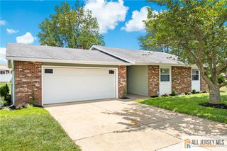 321 Persica Plaza 321A, Monroe, NJ 08831