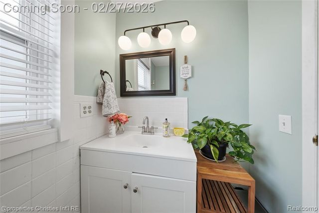 1021 N Altadena Avenue, Royal Oak, MI 48067