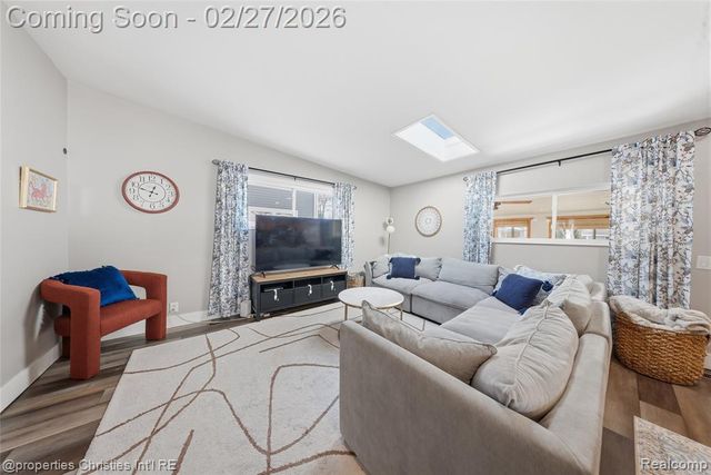 1021 N Altadena Avenue, Royal Oak, MI 48067