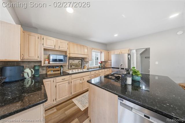 1021 N Altadena Avenue, Royal Oak, MI 48067