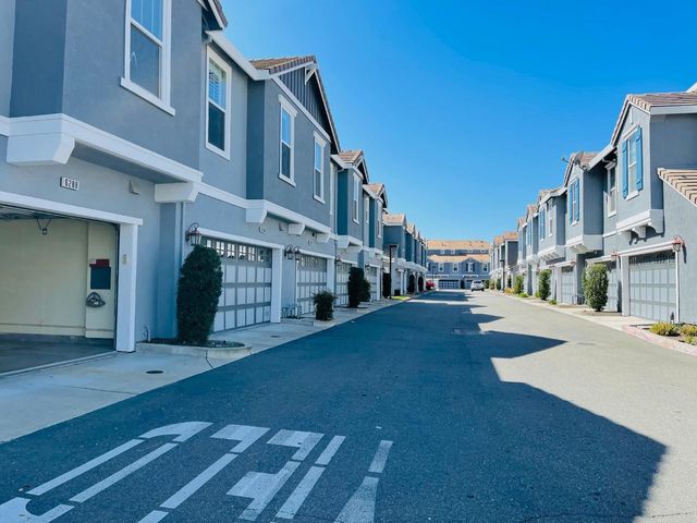 6288 Lonetree Blvd, Rocklin, CA 95765