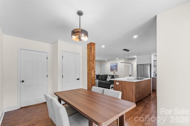 2014 Sandhurst Drive, Charlotte, NC 28205