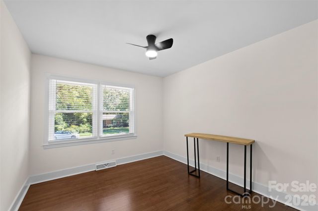 2014 Sandhurst Drive, Charlotte, NC 28205
