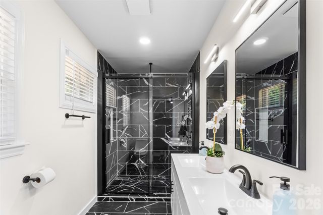 2014 Sandhurst Drive, Charlotte, NC 28205