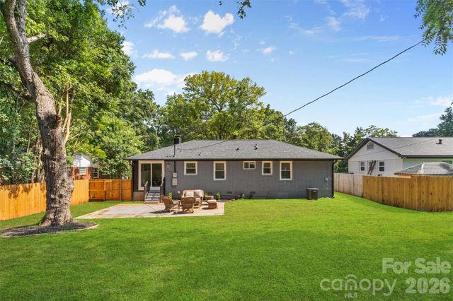 2014 Sandhurst Drive, Charlotte, NC 28205