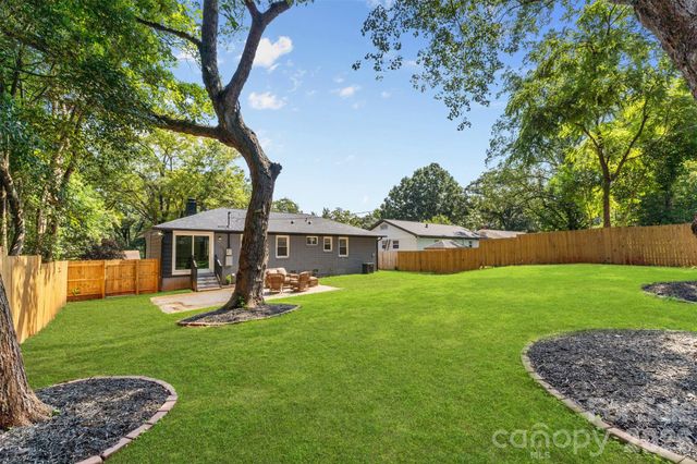 2014 Sandhurst Drive, Charlotte, NC 28205