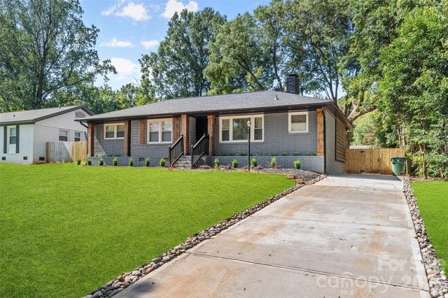 2014 Sandhurst Drive, Charlotte, NC 28205