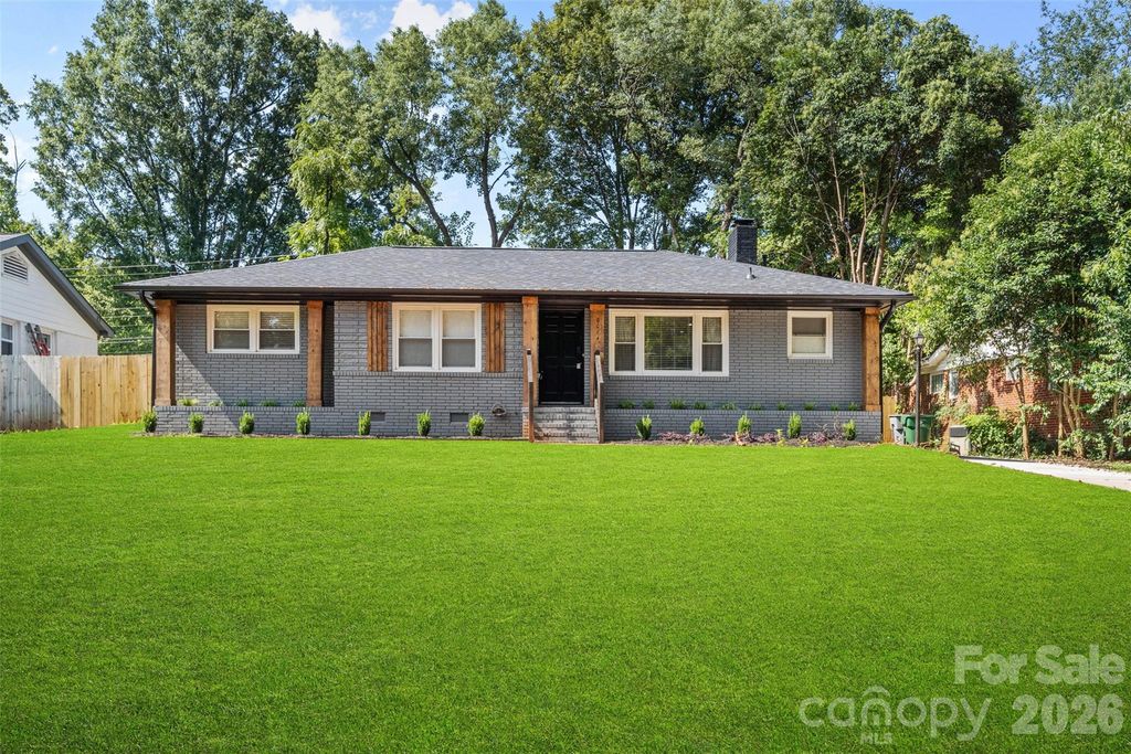 2014 Sandhurst Drive, Charlotte, NC 28205