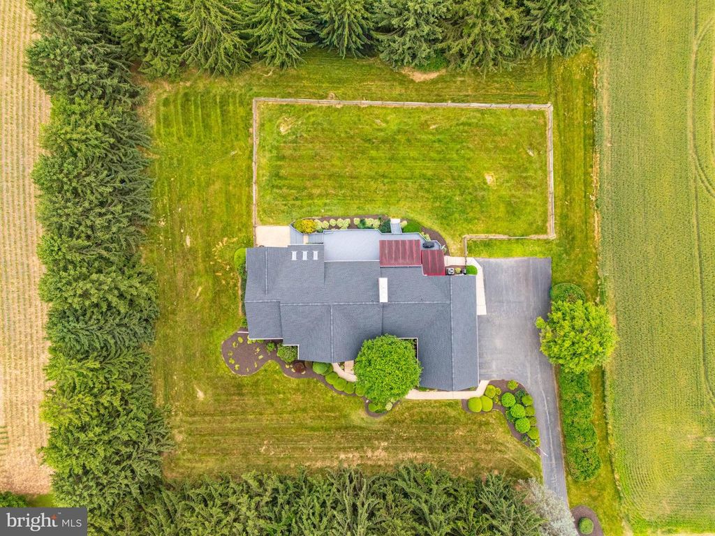 Image 100 of property listing at 1950 MOUNT HOREB RD, Street, MD 21154