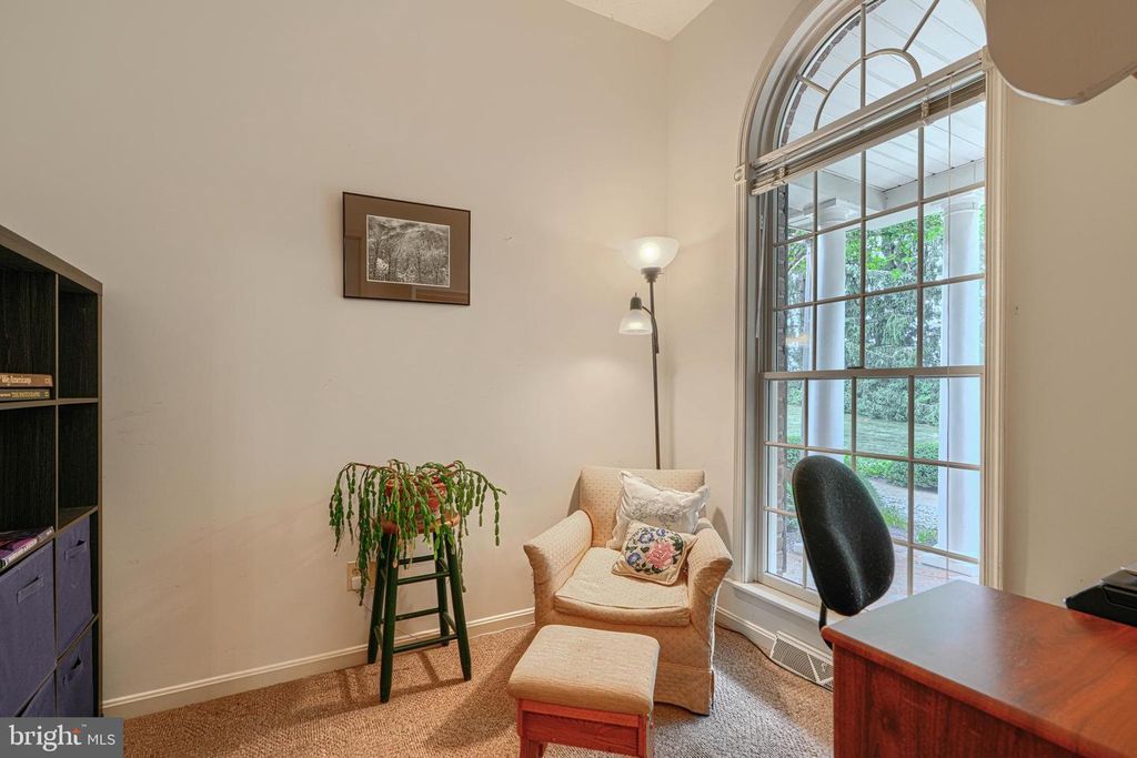 Image 12 of property listing at 1950 MOUNT HOREB RD, Street, MD 21154