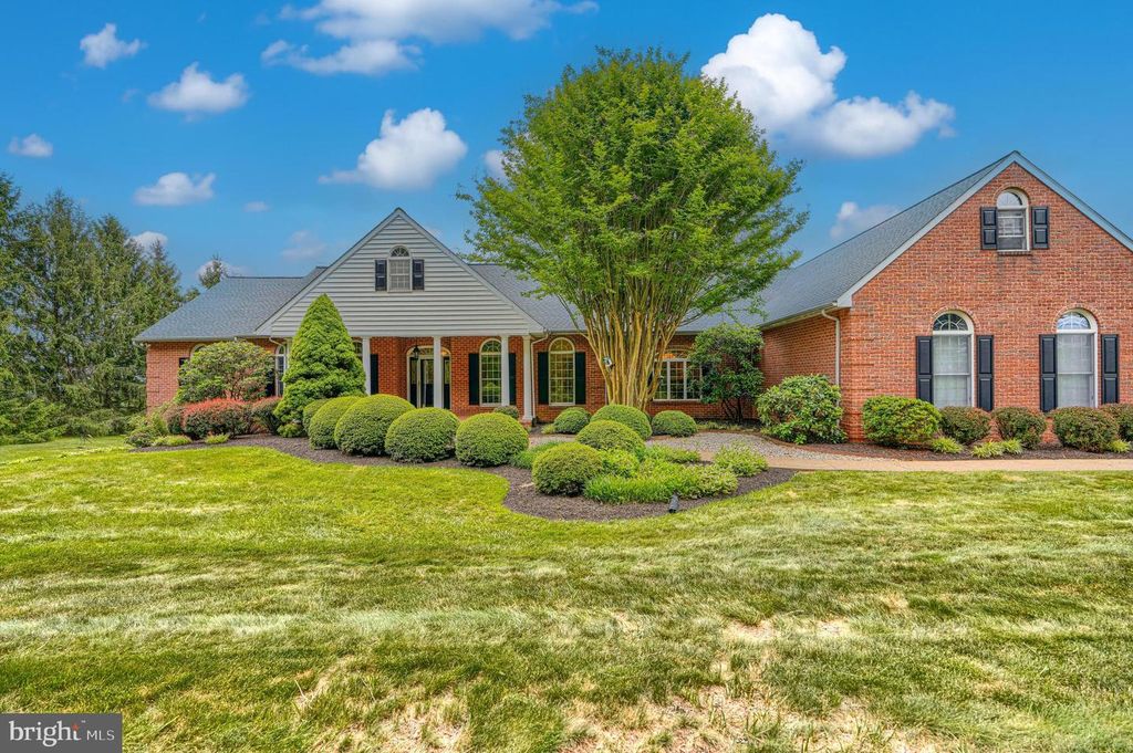 Image 2 of property listing at 1950 MOUNT HOREB RD, Street, MD 21154
