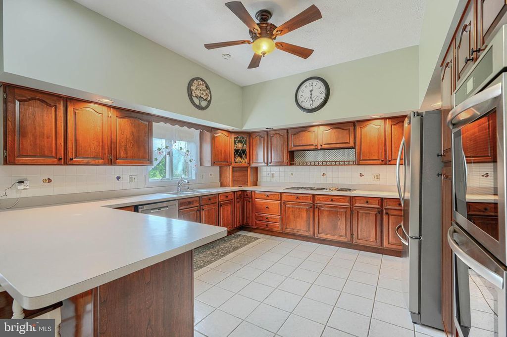 Image 24 of property listing at 1950 MOUNT HOREB RD, Street, MD 21154