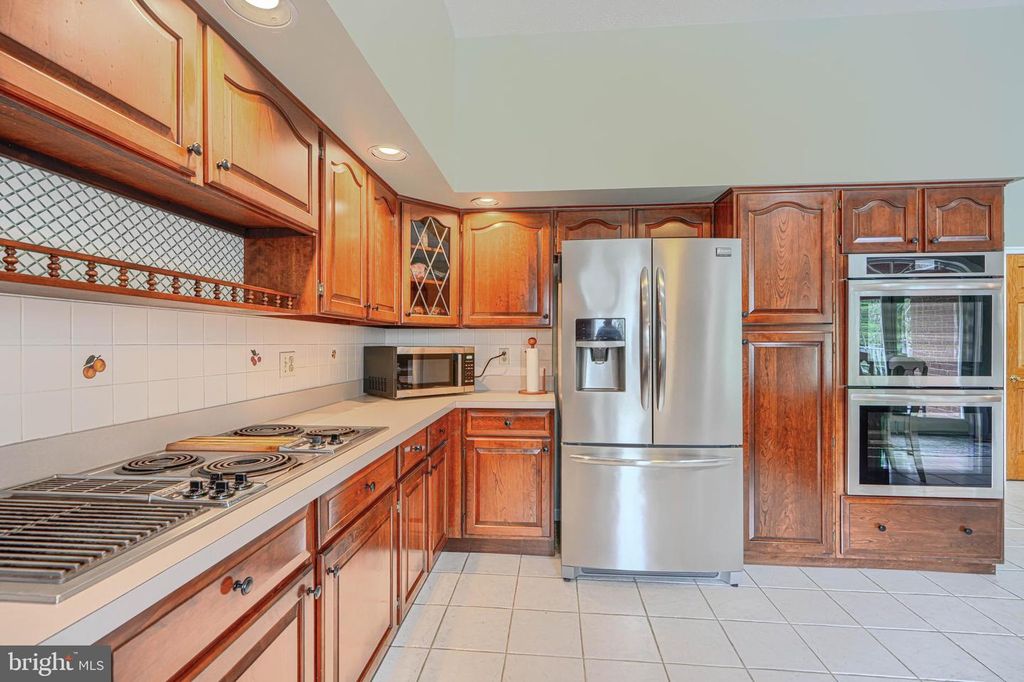 Image 27 of property listing at 1950 MOUNT HOREB RD, Street, MD 21154