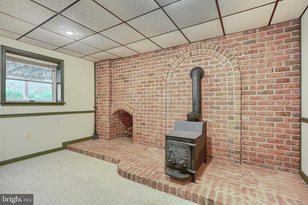 Image 72 of property listing at 1950 MOUNT HOREB RD, Street, MD 21154