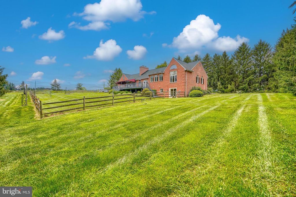 Image 88 of property listing at 1950 MOUNT HOREB RD, Street, MD 21154