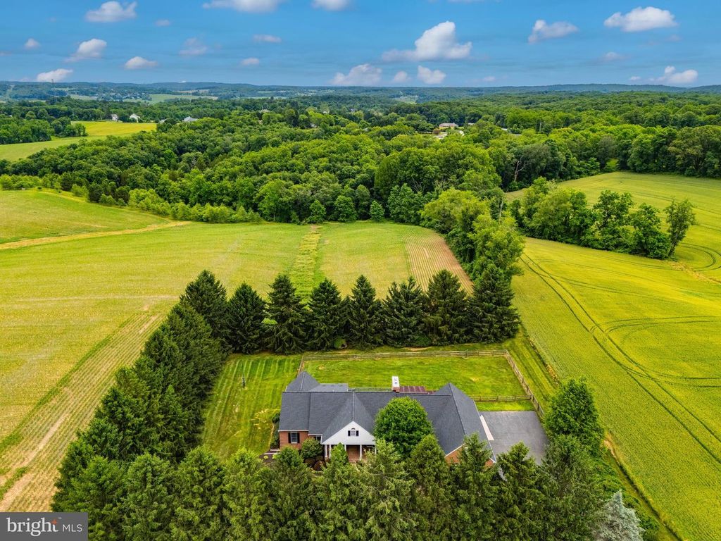 Image 95 of property listing at 1950 MOUNT HOREB RD, Street, MD 21154
