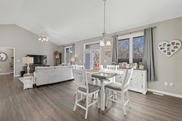 2220 Gentry Ln, El Dorado, KS 67042