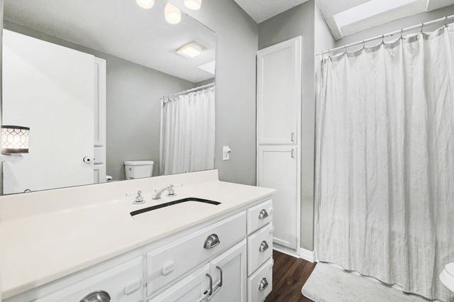 2220 Gentry Ln, El Dorado, KS 67042