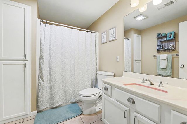 2220 Gentry Ln, El Dorado, KS 67042