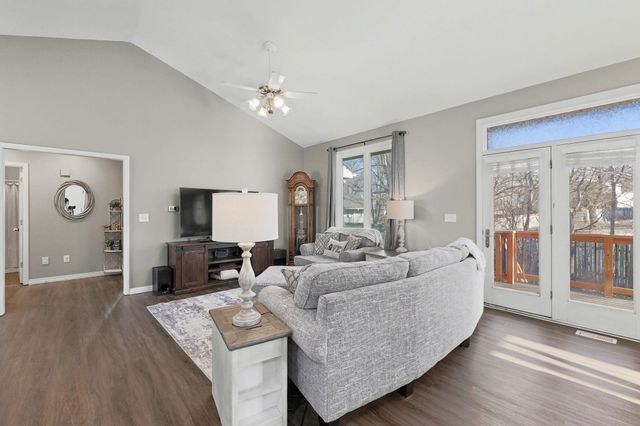 2220 Gentry Ln, El Dorado, KS 67042