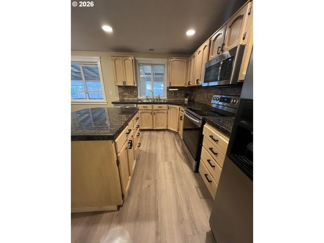 10205 Ne 69TH St, Vancouver, WA 98662