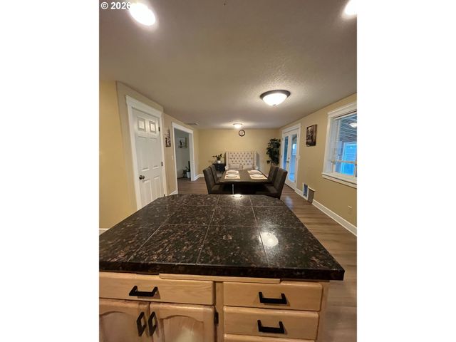 10205 Ne 69TH St, Vancouver, WA 98662