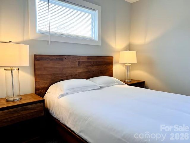 1063 Riverside Drive, Asheville, NC 28804