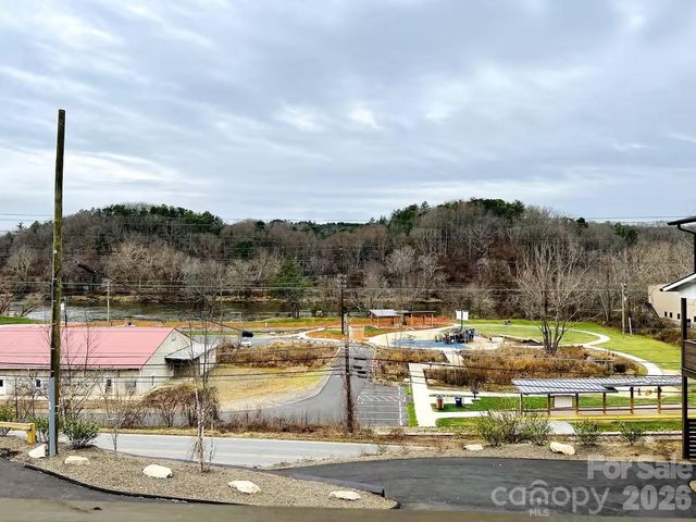 1063 Riverside Drive, Asheville, NC 28804