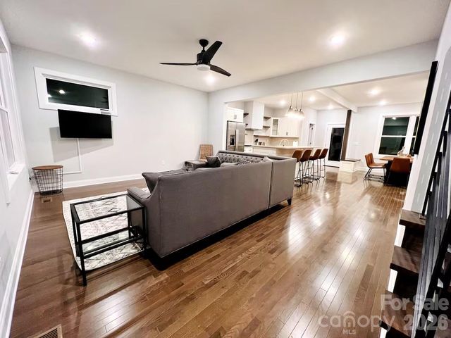 1063 Riverside Drive, Asheville, NC 28804