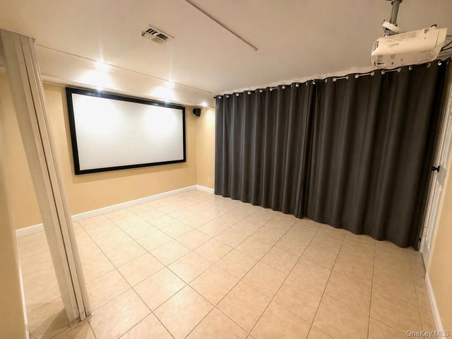 263 N 3rd Avenue, Bay Shore, NY 11706