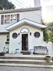 263 N 3rd Avenue, Bay Shore, NY 11706