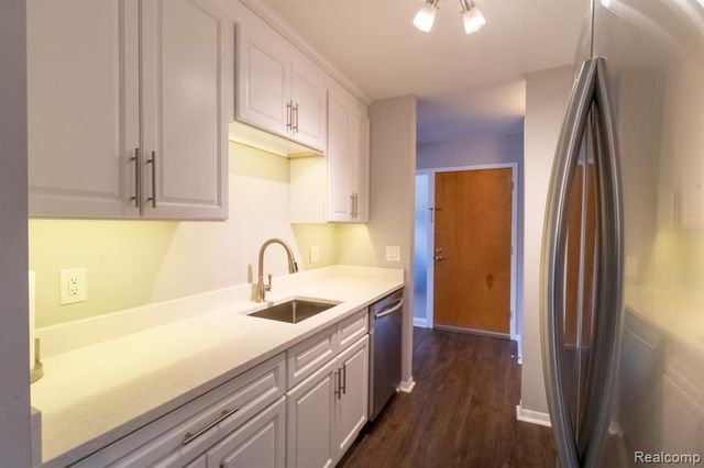 1199 S Sheldon Road 79, Plymouth, MI 48170