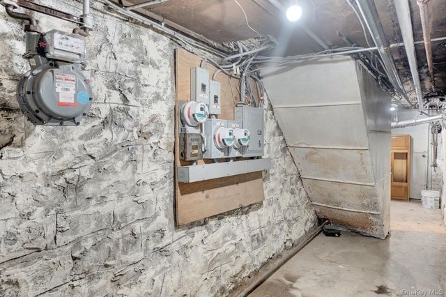 1241 College Avenue, Bronx, NY 10456