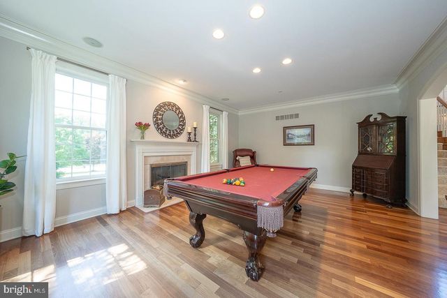 121 SPRING TREE DR, Newtown Square, PA 19073