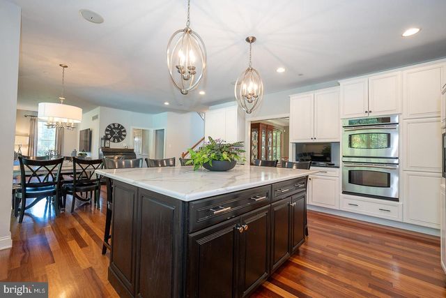 121 SPRING TREE DR, Newtown Square, PA 19073