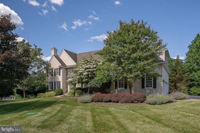 121 SPRING TREE DR, Newtown Square, PA 19073