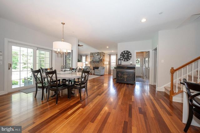 121 SPRING TREE DR, Newtown Square, PA 19073