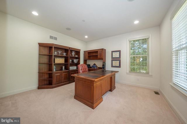 121 SPRING TREE DR, Newtown Square, PA 19073