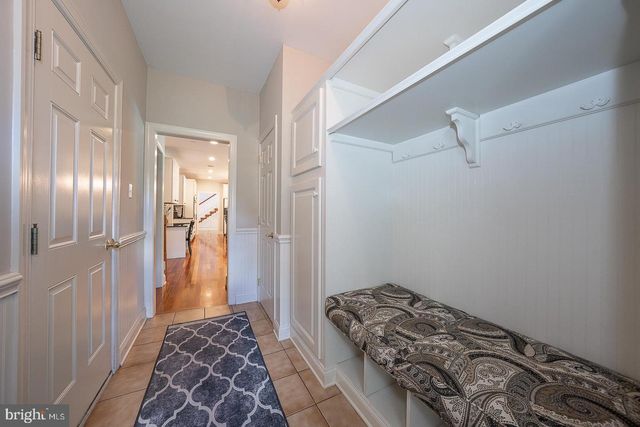 121 SPRING TREE DR, Newtown Square, PA 19073