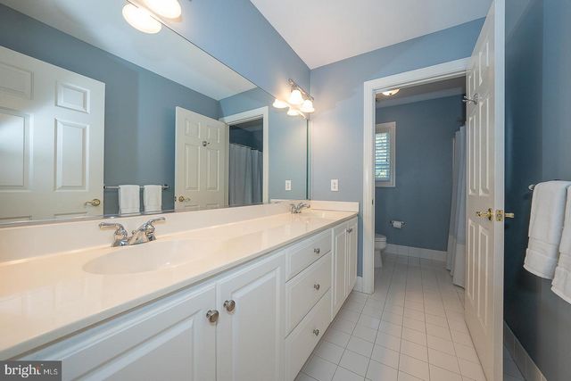 121 SPRING TREE DR, Newtown Square, PA 19073