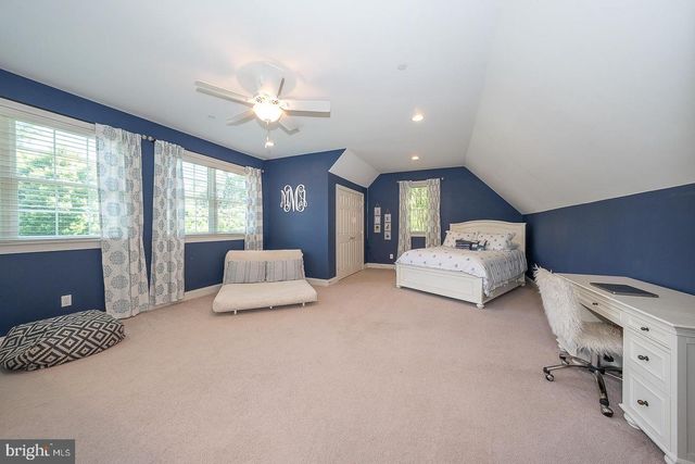 121 SPRING TREE DR, Newtown Square, PA 19073