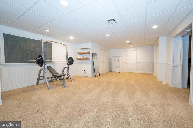 121 SPRING TREE DR, Newtown Square, PA 19073